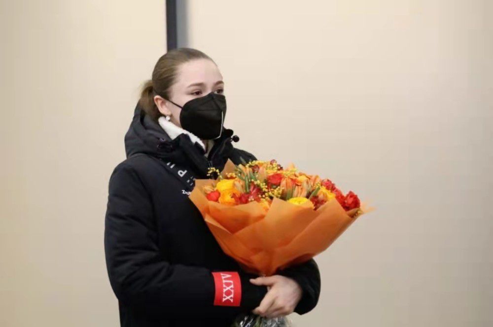 警花喷奶水h文